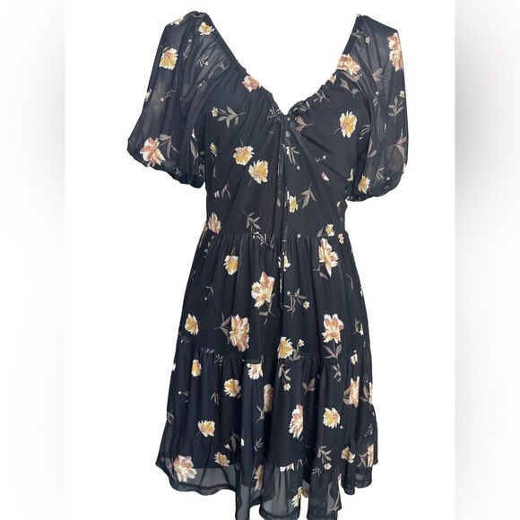 Tinsel Black Floral Mini Dress Size M NWT - Picture 4 of 14